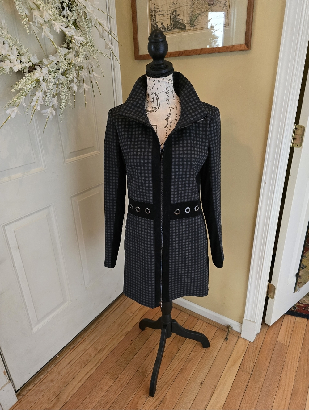 JOSEPH RIBCUFF LONG ZIP FRONT COAT IN DARK GRAY/BLACK CHECK